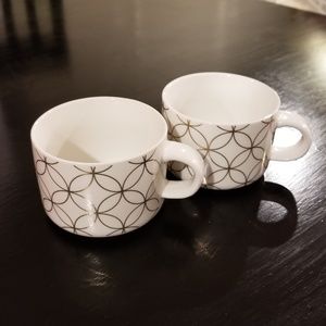 NWOT Set of two white mugs with metalic pattern